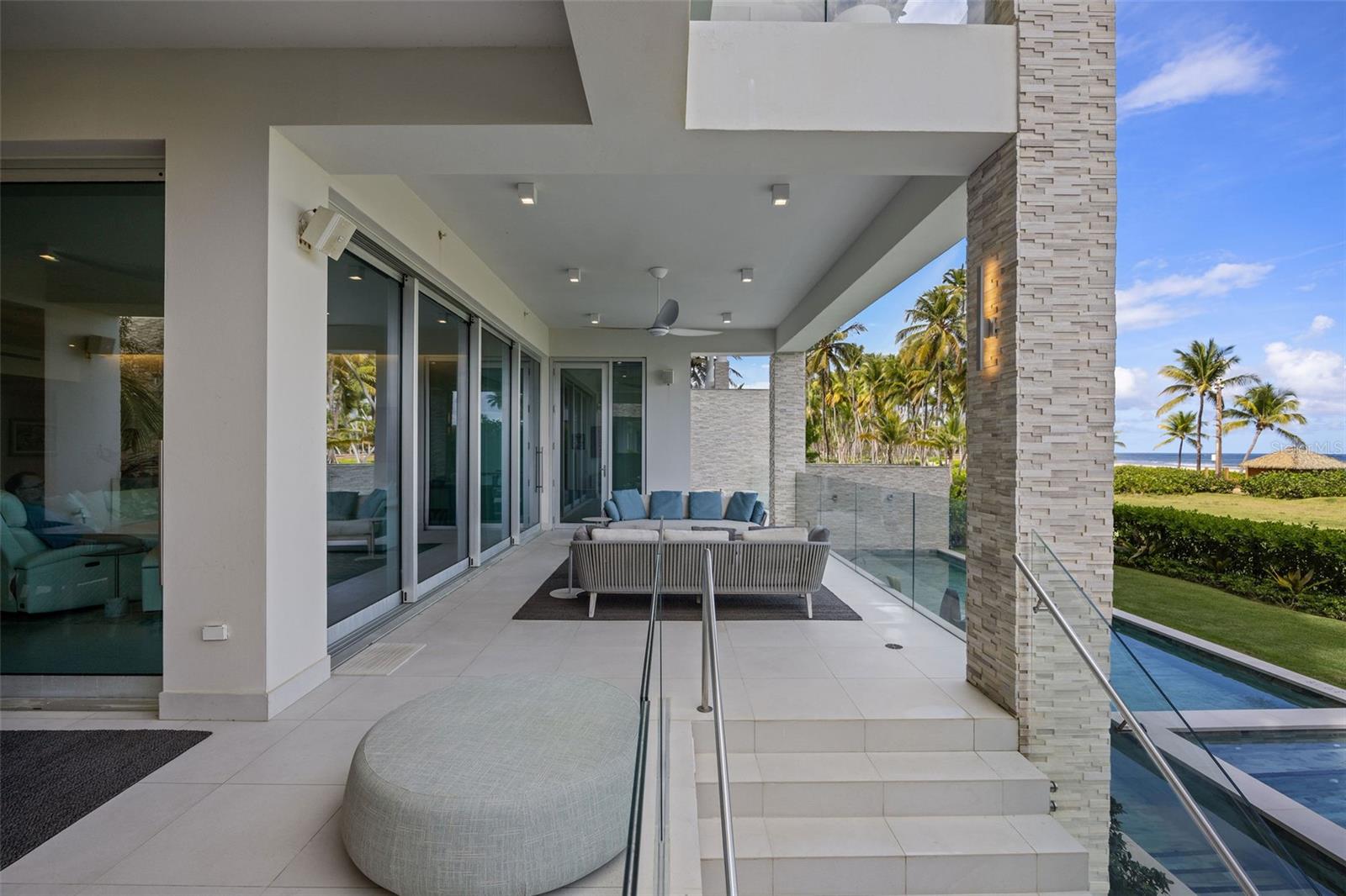 OCEAN DRIVE RESIDENCES - Residential