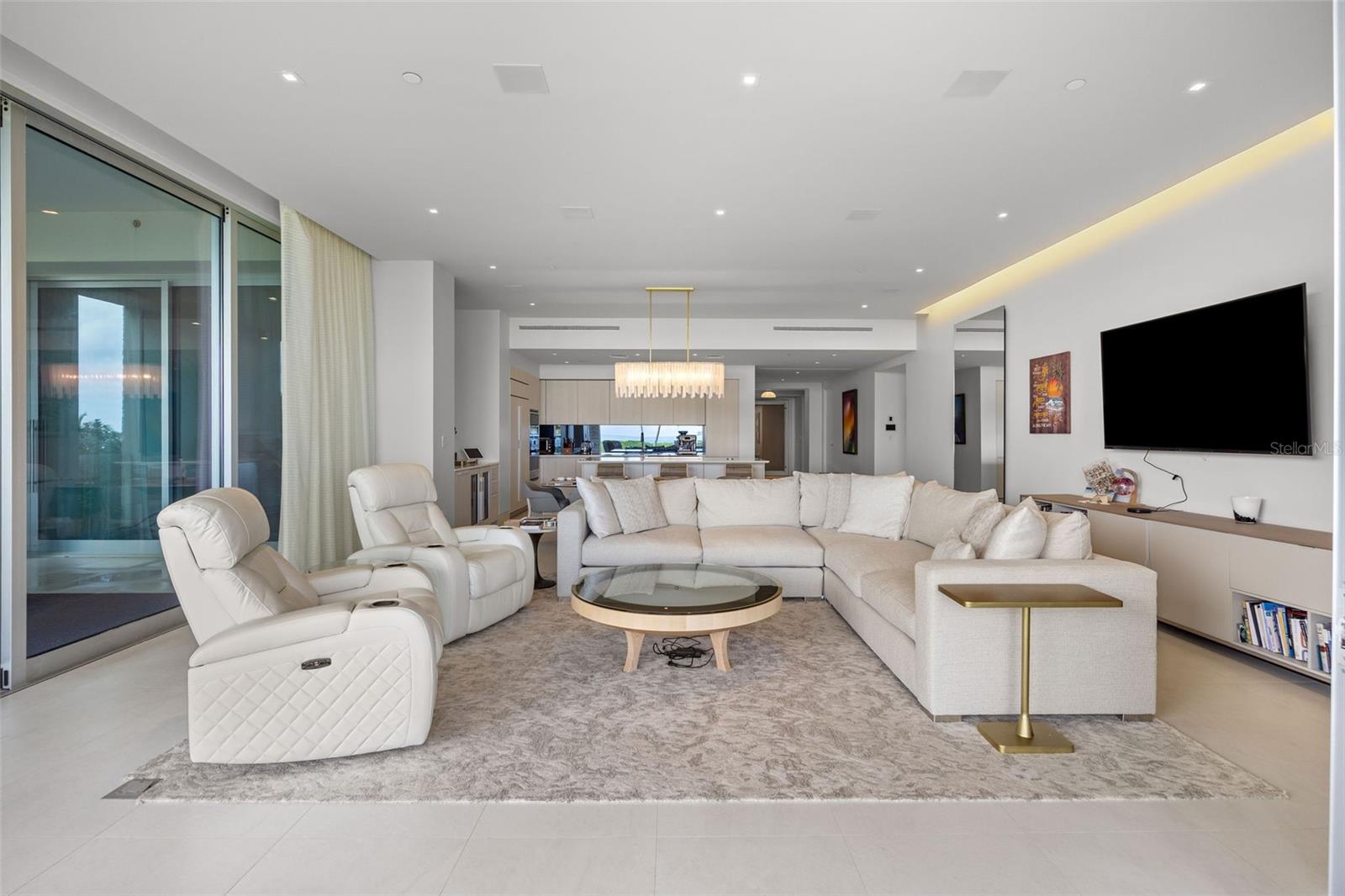 OCEAN DRIVE RESIDENCES - Residential