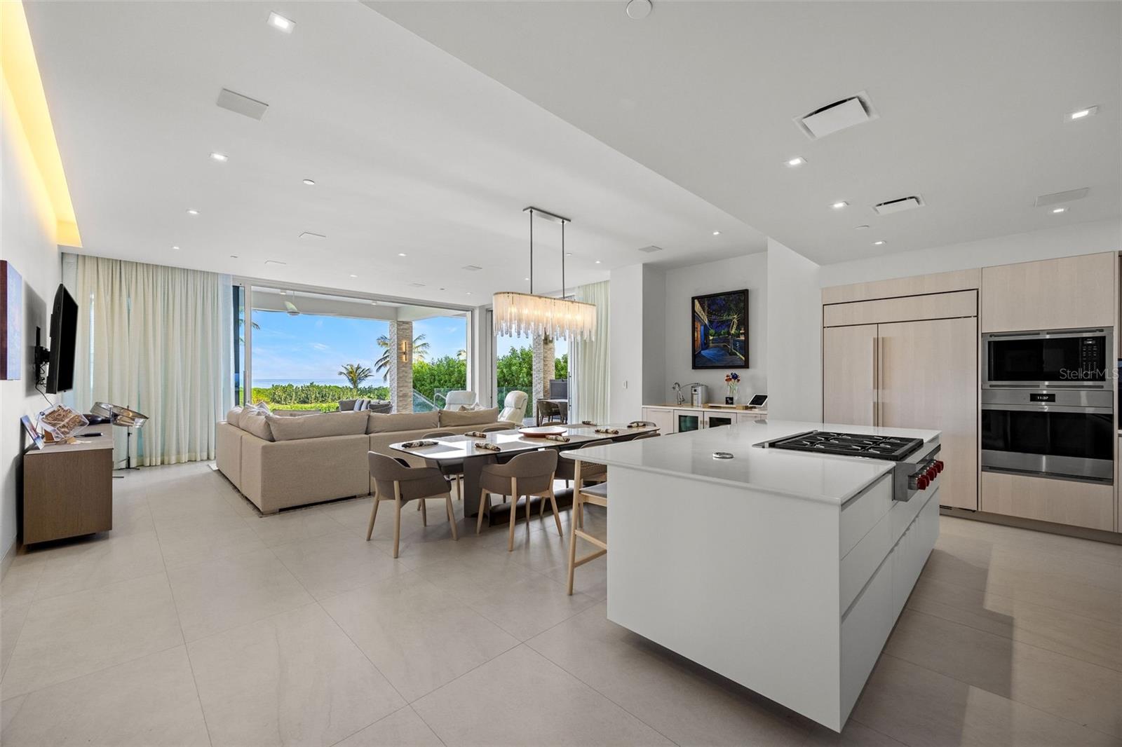 OCEAN DRIVE RESIDENCES - Residential