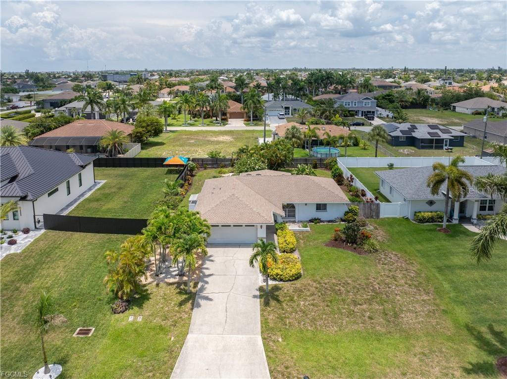 CAPE CORAL - Residential