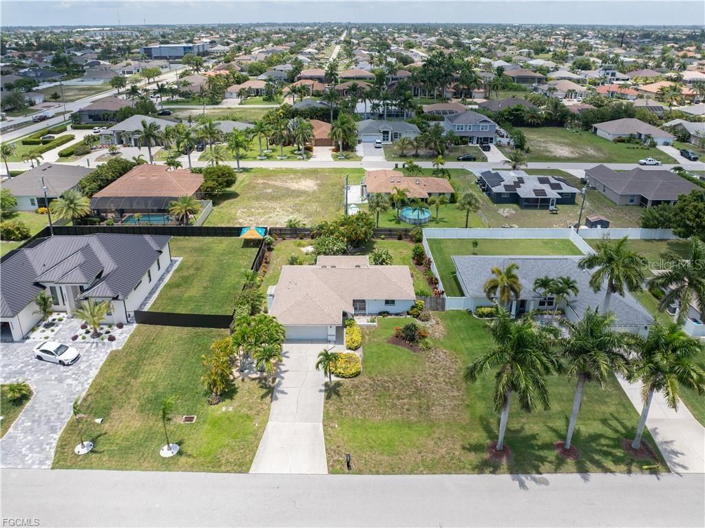 CAPE CORAL - Residential