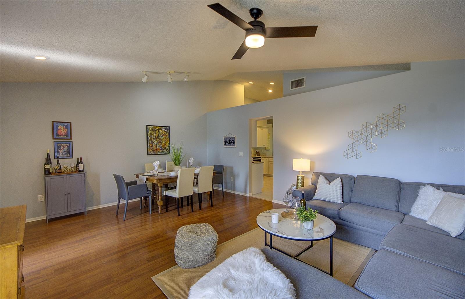 PROVIDENCE LAKES UNIT IV PH - Residential