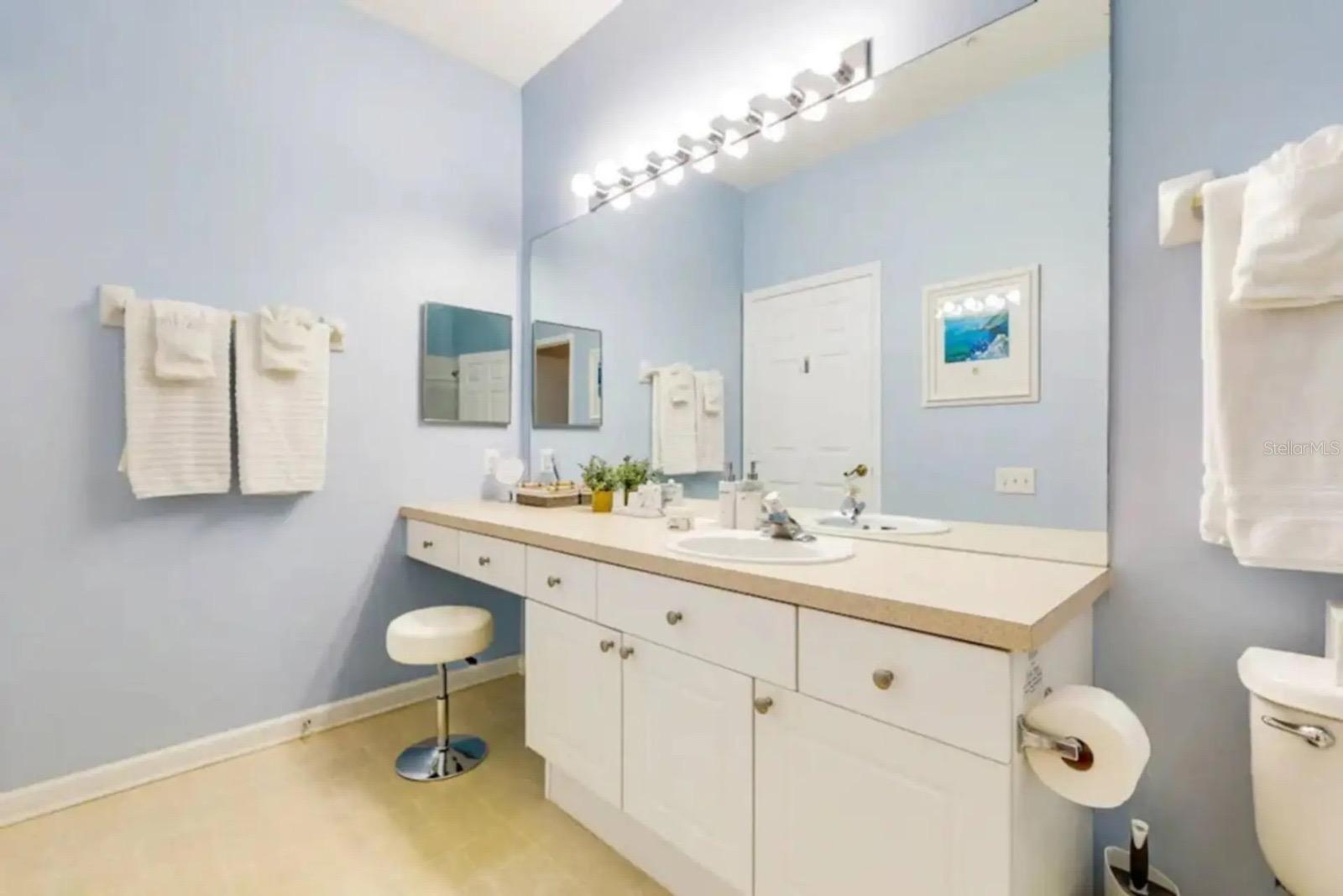 WYNDHAM PALMS CONDO PH 4 - Residential