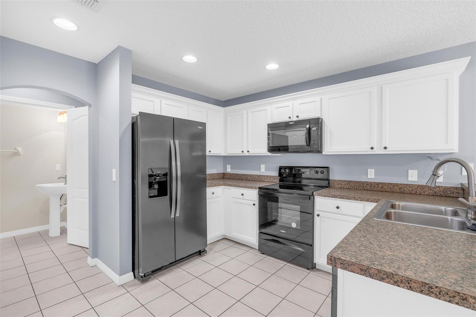 STONE CRK A-1 & A-2 - Residential Lease
