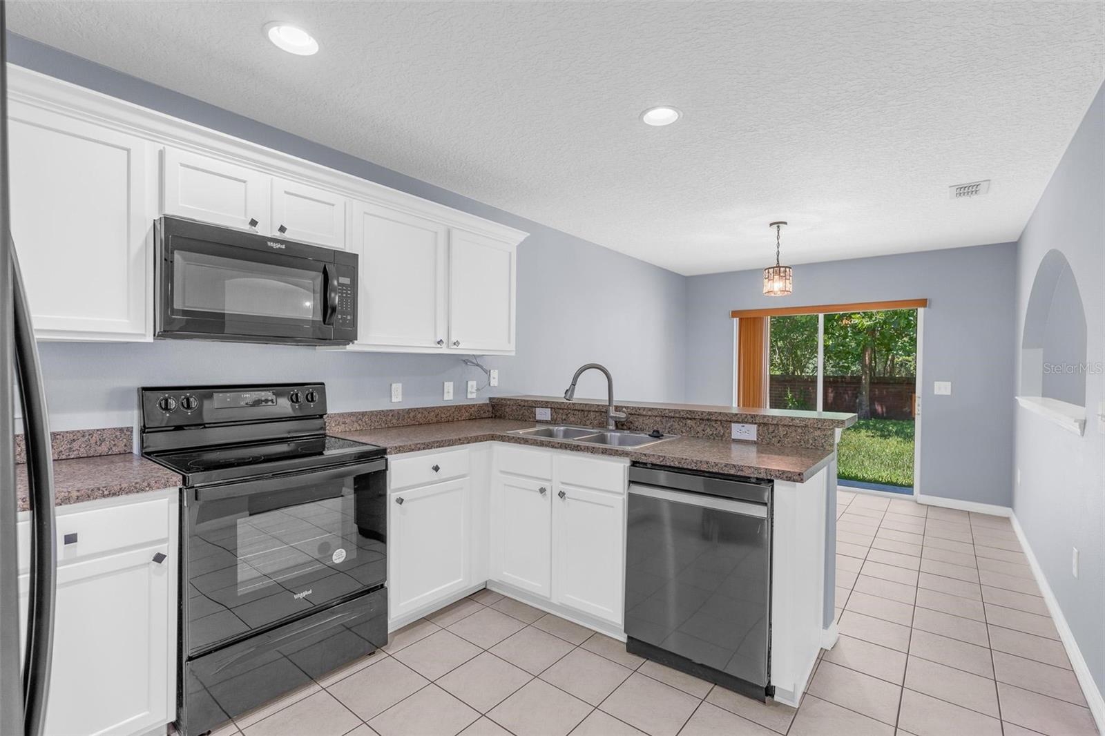 STONE CRK A-1 & A-2 - Residential Lease