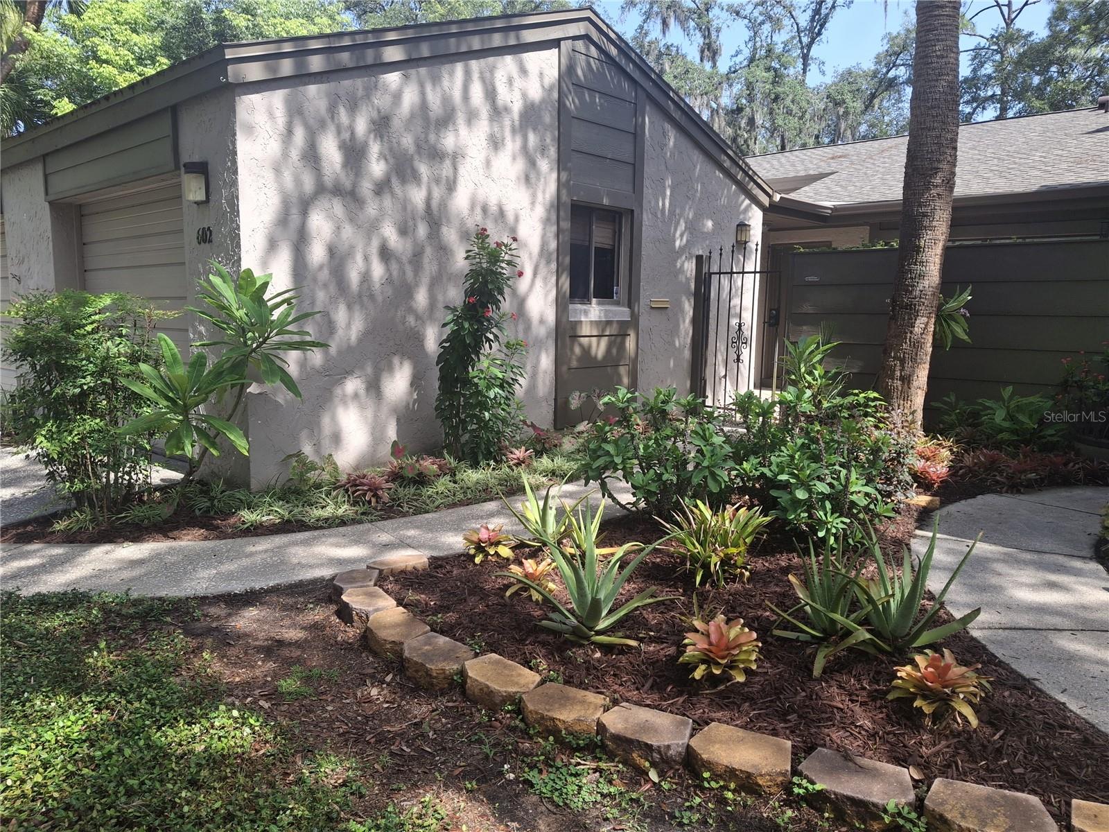 LAKE OF THE WOODS SEC 05 TWNHS - Residential
