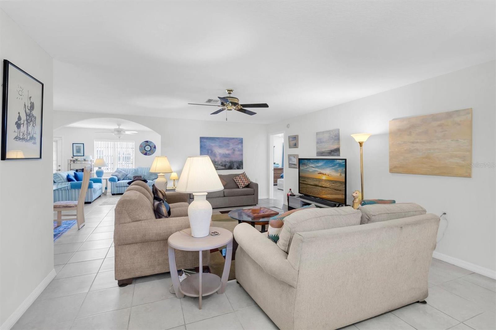 CAMBRIDGE COMMONS CONDO PH 1 - Residential