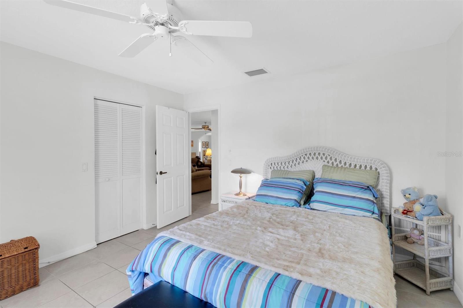CAMBRIDGE COMMONS CONDO PH 1 - Residential