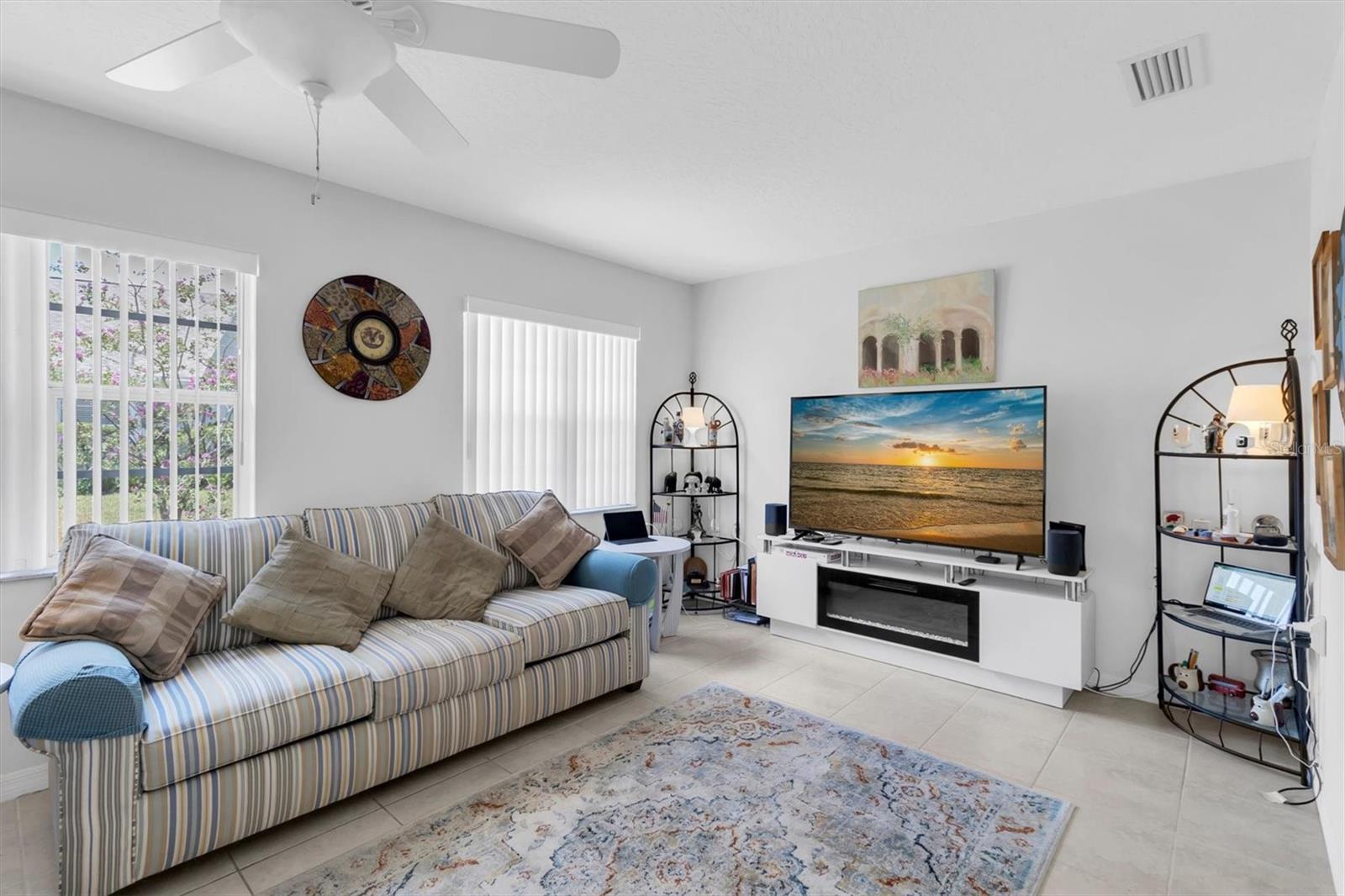 CAMBRIDGE COMMONS CONDO PH 1 - Residential