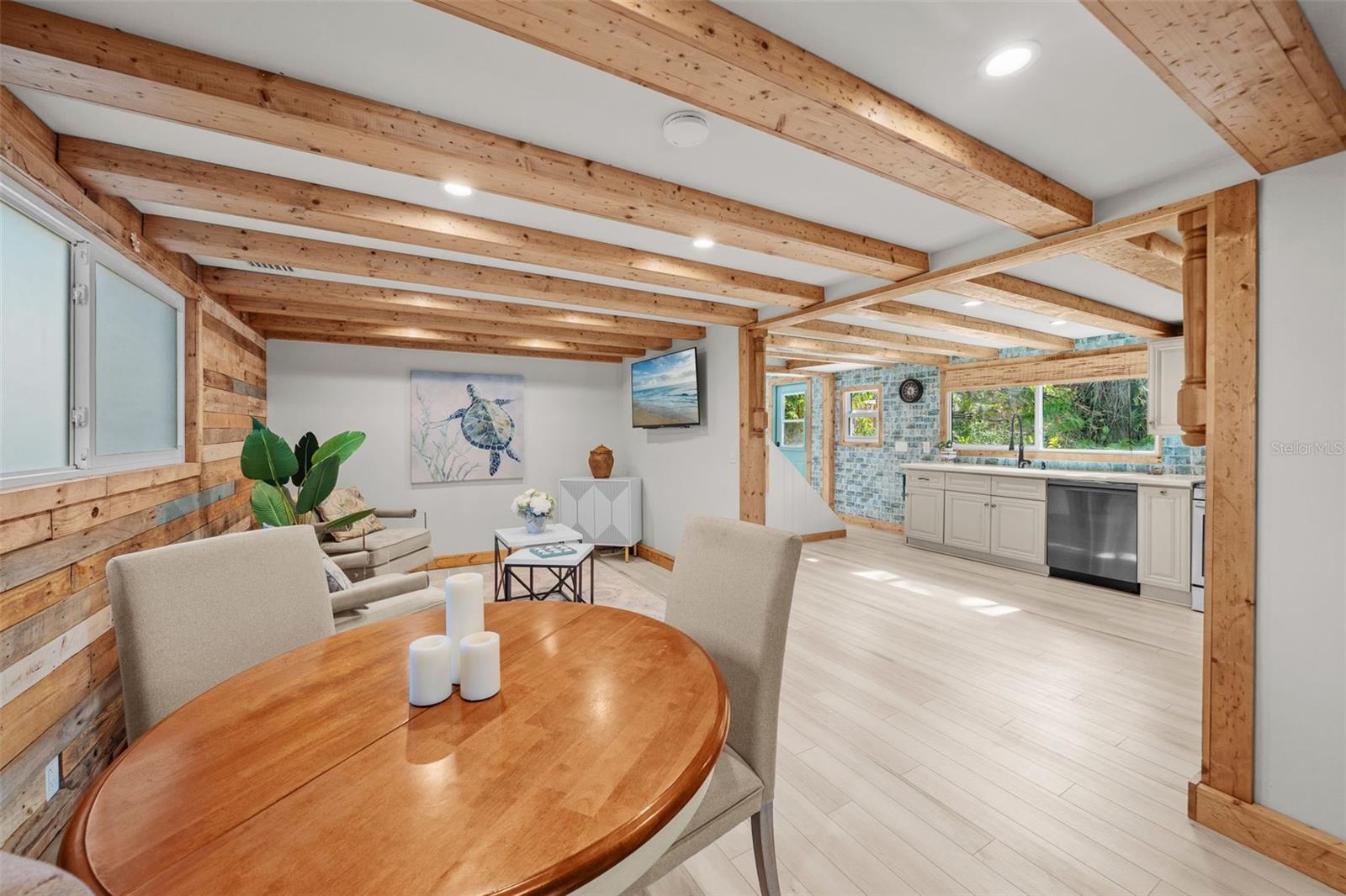 TUCKERS SUB - Residential
