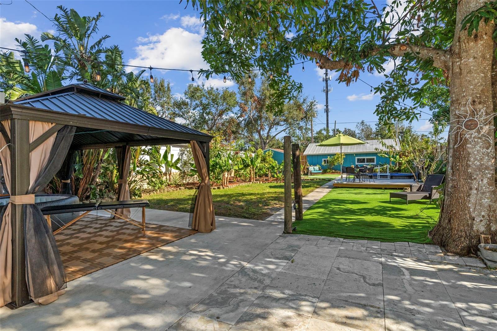 TUCKERS SUB - Residential