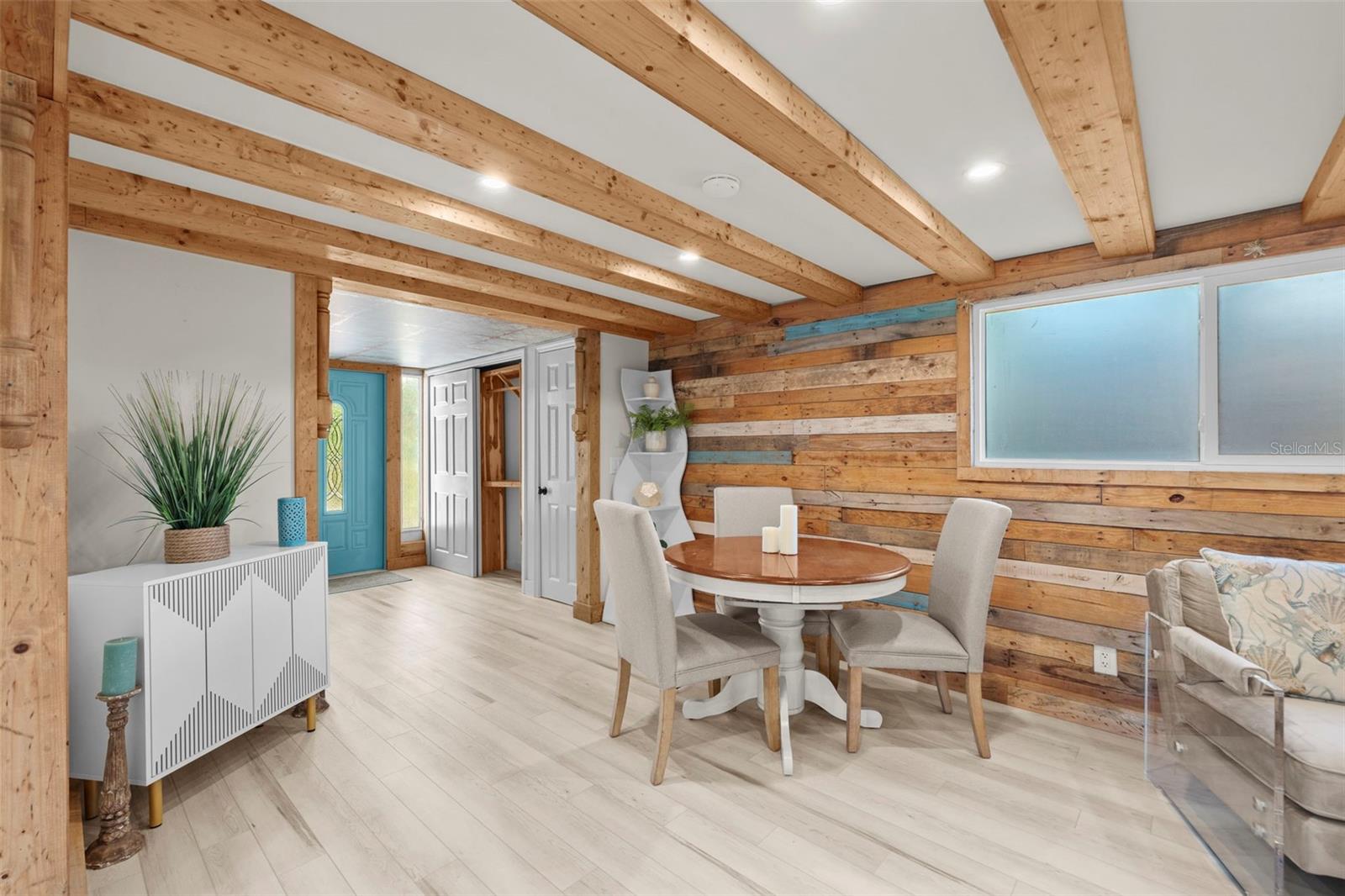 TUCKERS SUB - Residential
