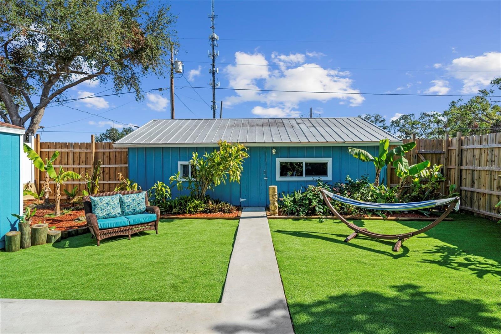 TUCKERS SUB - Residential
