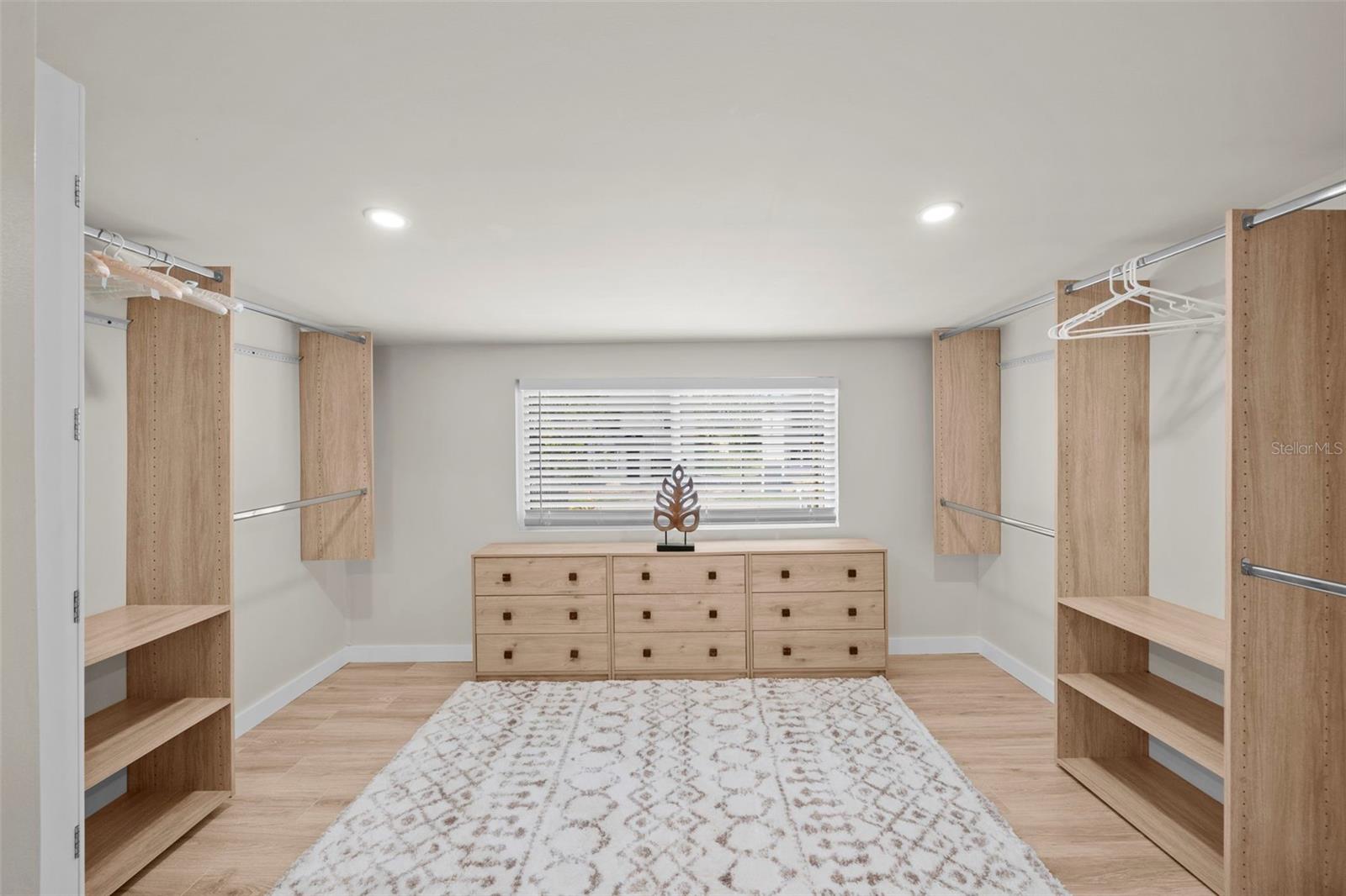 TUCKERS SUB - Residential