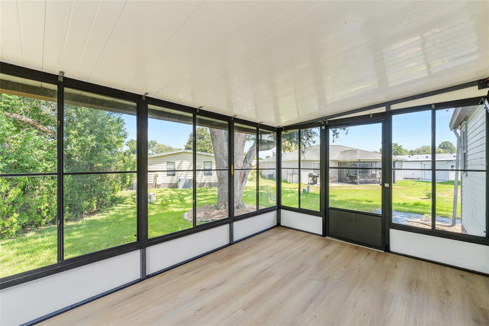 LADY LAKE ORANGE BLOSSOM GARDENS UNIT 06 - Residential