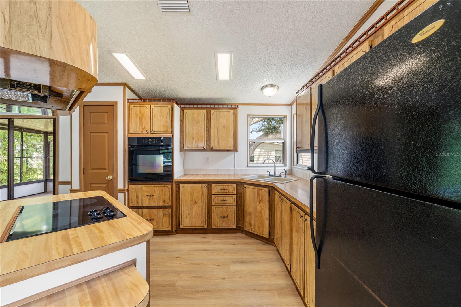 LADY LAKE ORANGE BLOSSOM GARDENS UNIT 06 - Residential