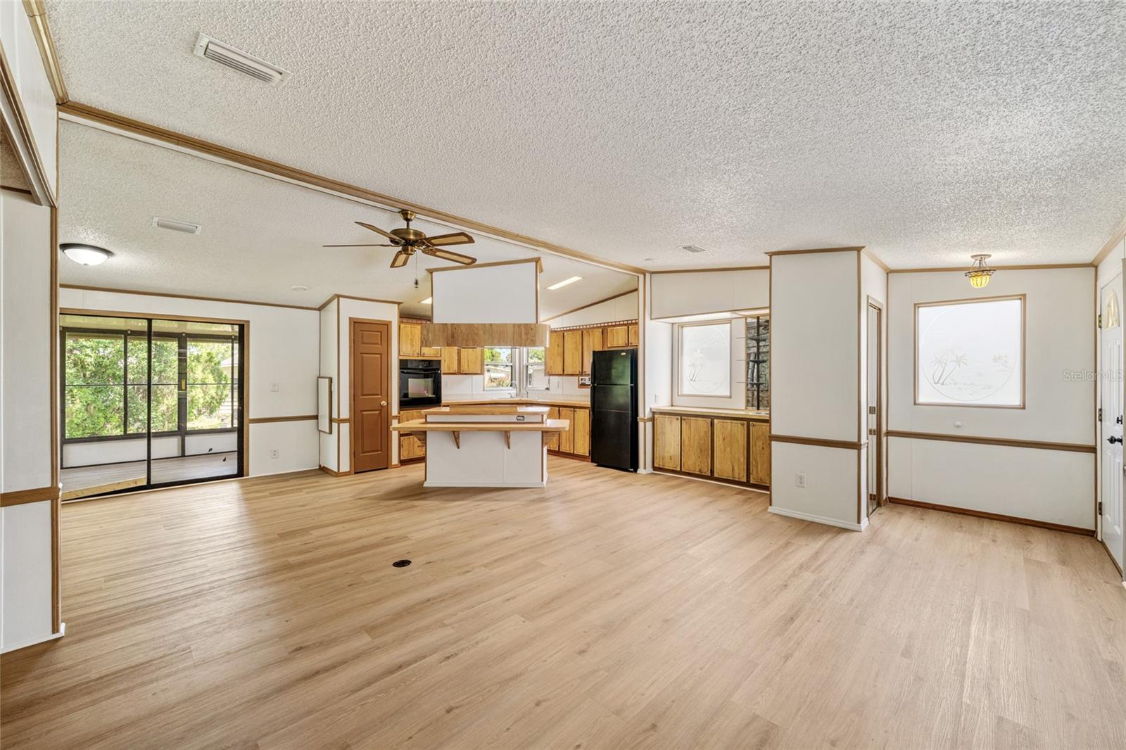 LADY LAKE ORANGE BLOSSOM GARDENS UNIT 06 - Residential