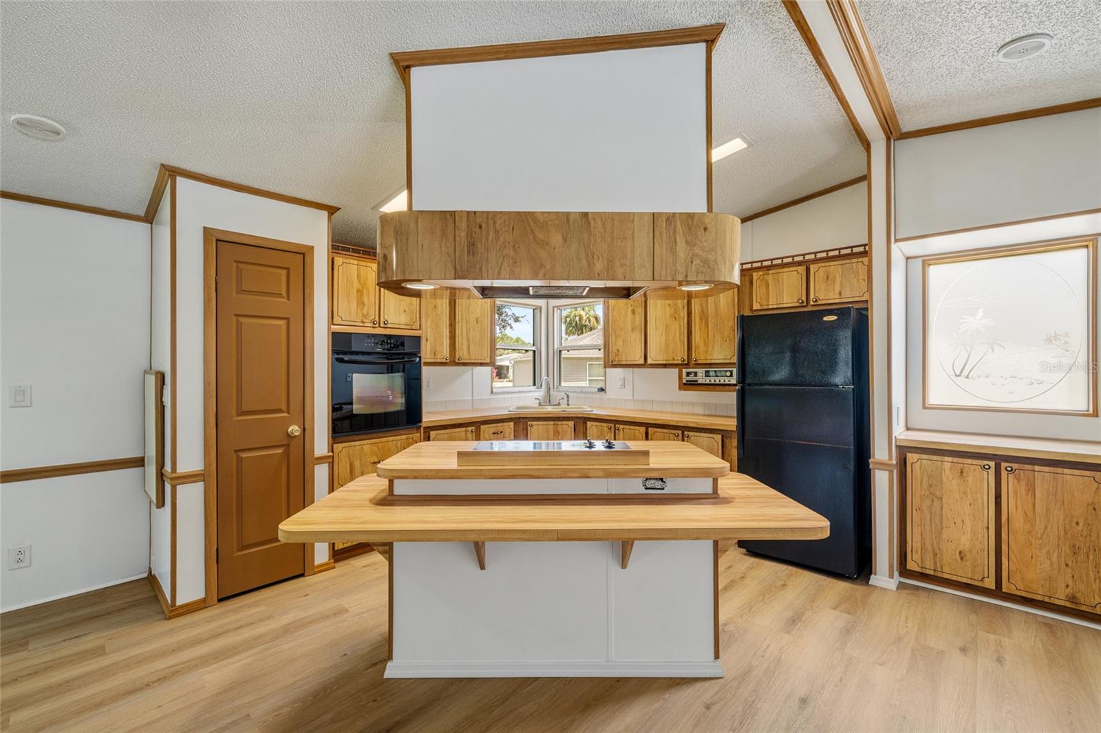 LADY LAKE ORANGE BLOSSOM GARDENS UNIT 06 - Residential