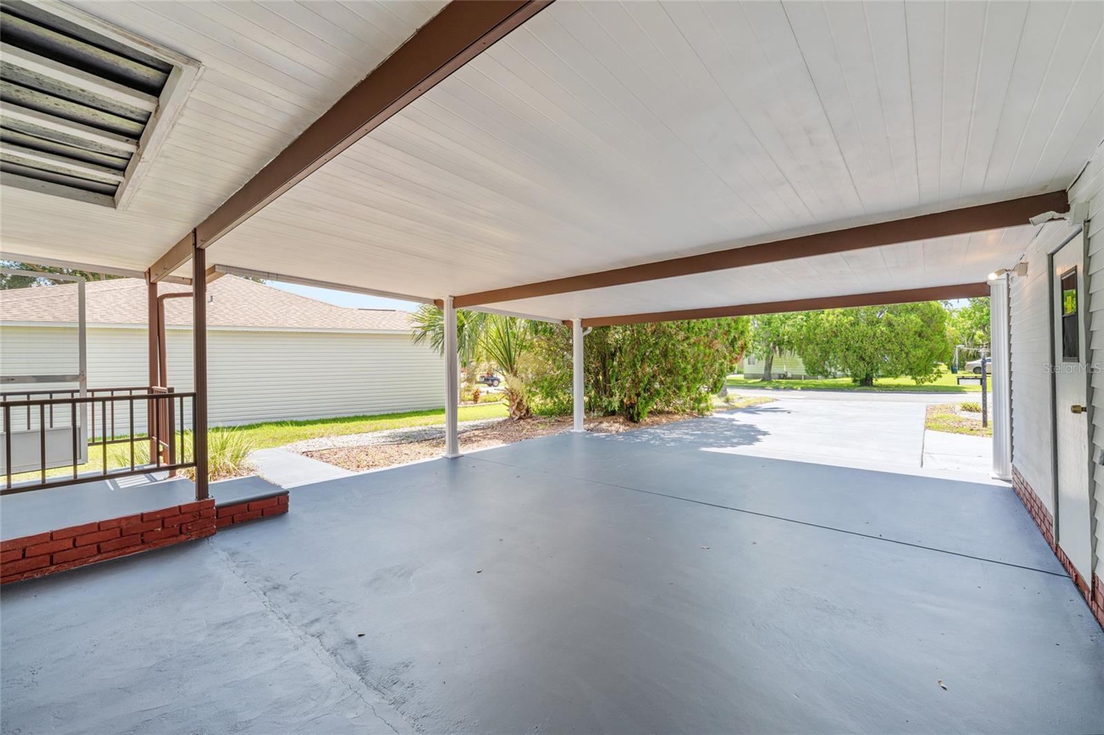 LADY LAKE ORANGE BLOSSOM GARDENS UNIT 06 - Residential
