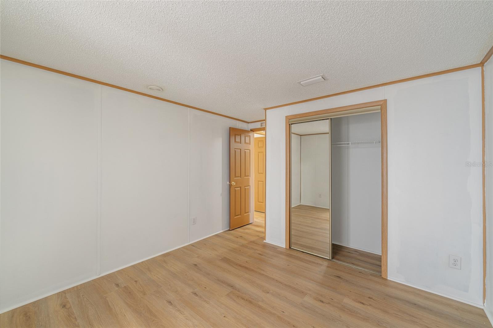 LADY LAKE ORANGE BLOSSOM GARDENS UNIT 06 - Residential
