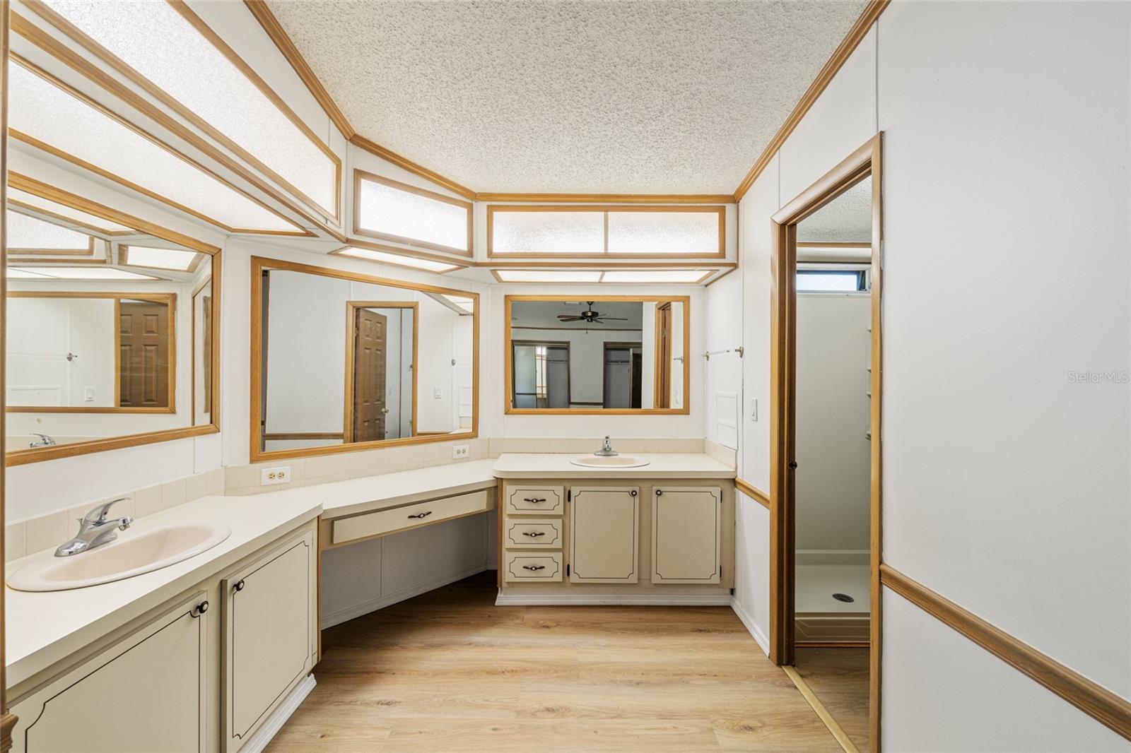 LADY LAKE ORANGE BLOSSOM GARDENS UNIT 06 - Residential