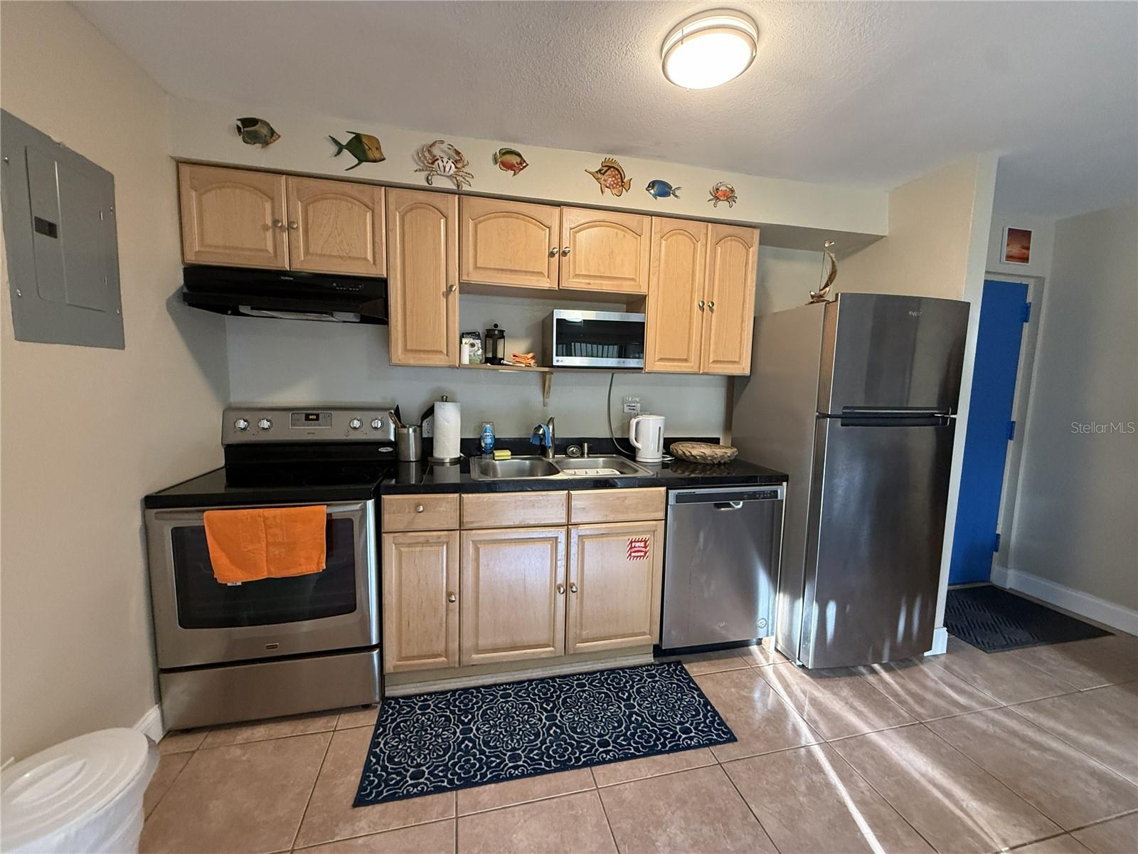 WOODSIDE VILLAGE CONDO - Residential