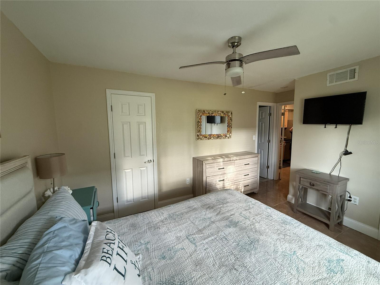 WOODSIDE VILLAGE CONDO - Residential