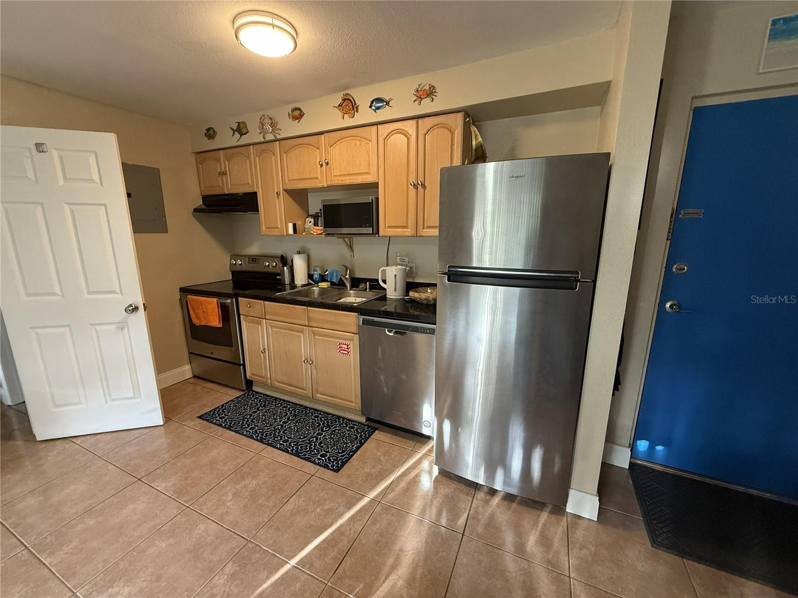 WOODSIDE VILLAGE CONDO - Residential