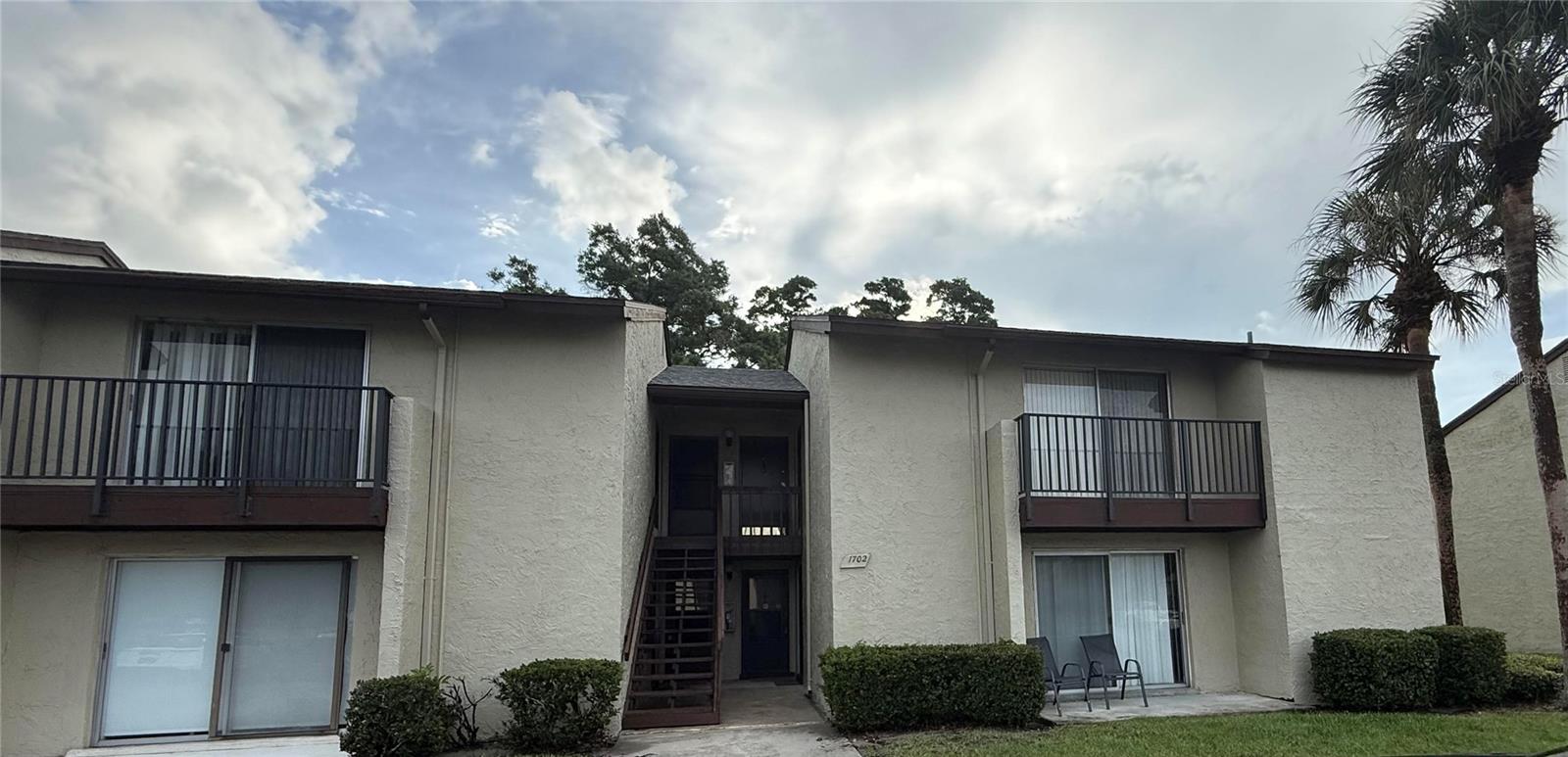 This property is situated on the ground level, a corner unit in a well-established condominium in the Clearwater Florida. Close proximity to major freeway routes and St Pete International Airport. A community that offers swimming pools, a recreation area, and common laundry room facilities. Inside the unit you can find tile flooring throughout and a well maintained 1 bedroom with spacious walk-in closet. A full bathroom with a tub shower combo. The main living area features a patio with lush greenery. A full kitchen with dishwasher and microwave for full functionality. The furnishing may be included with the sale. Situated on corner of building and includes assigned parking. Come see and enjoy Woodside Village.