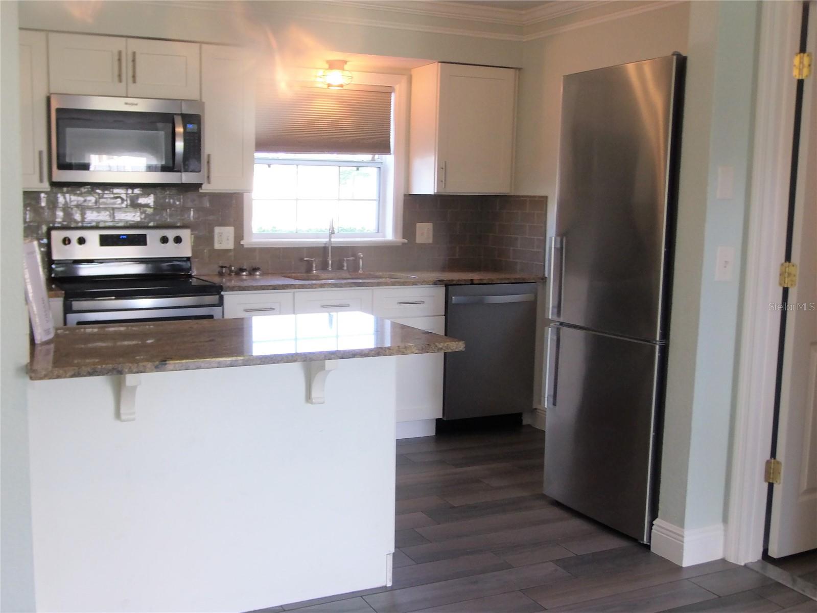 MT DORA COMMONS - Residential Lease