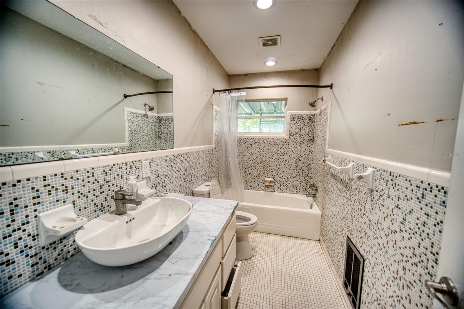 GARDEN GROVE - Residential