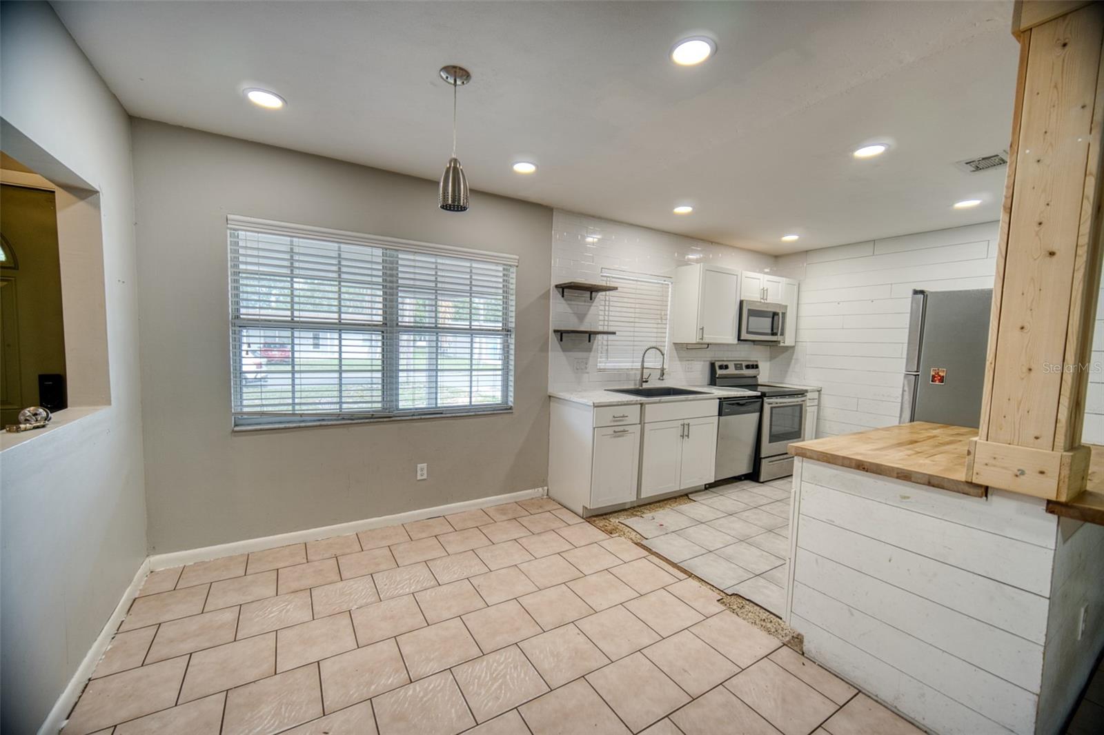 GARDEN GROVE - Residential