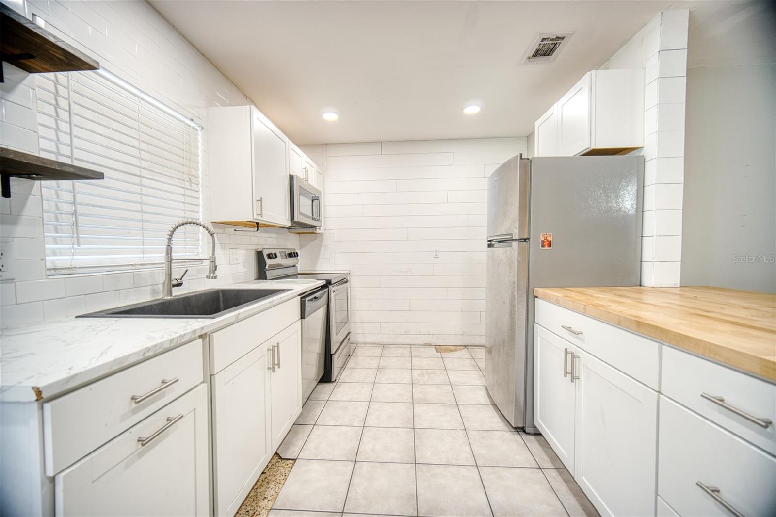 GARDEN GROVE - Residential