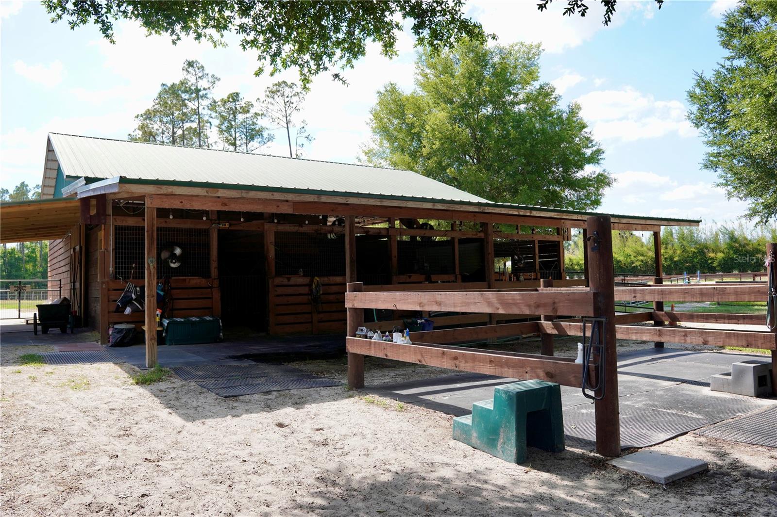 HAMPTON FARMS - Residential