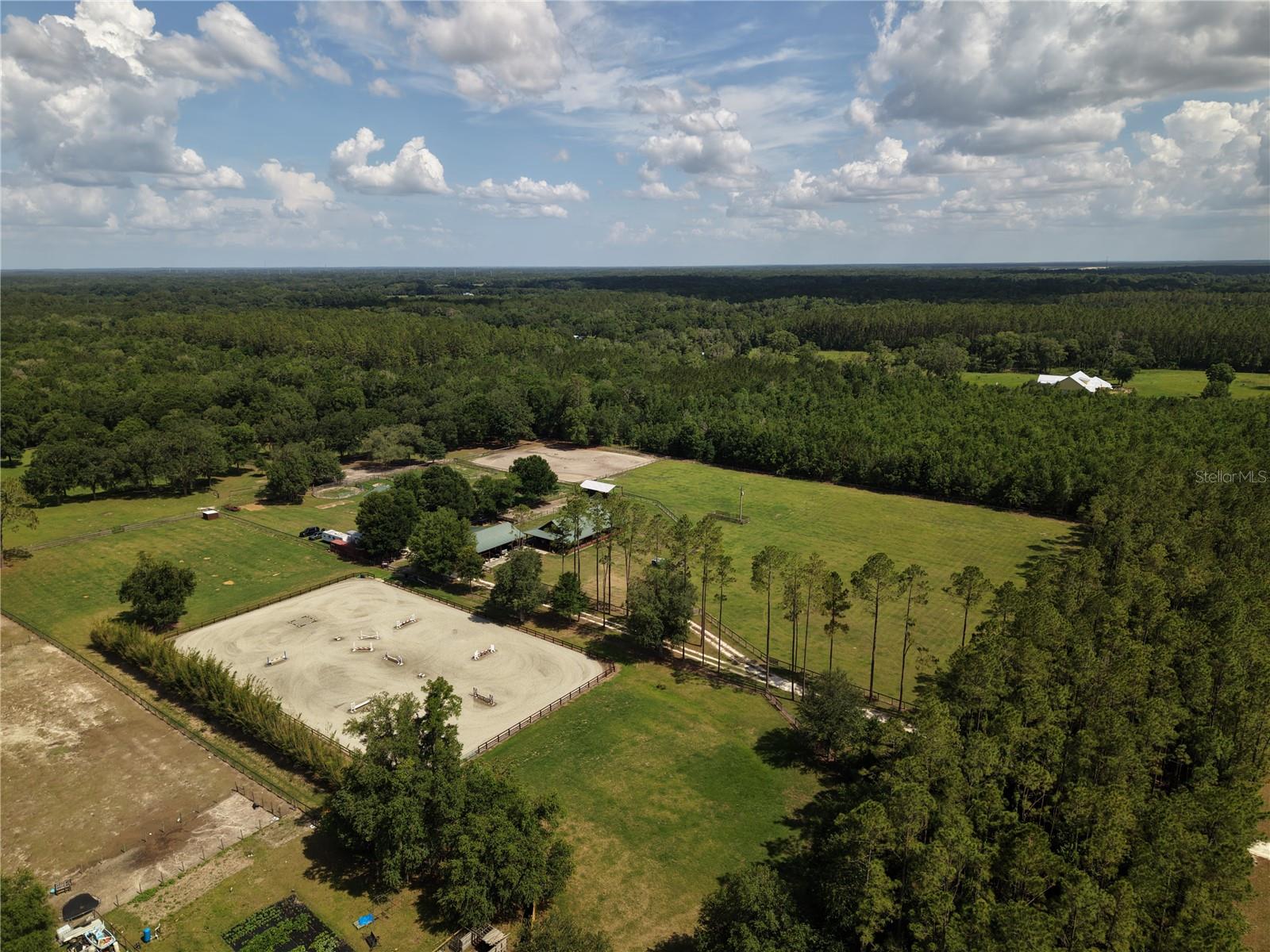 HAMPTON FARMS - Residential