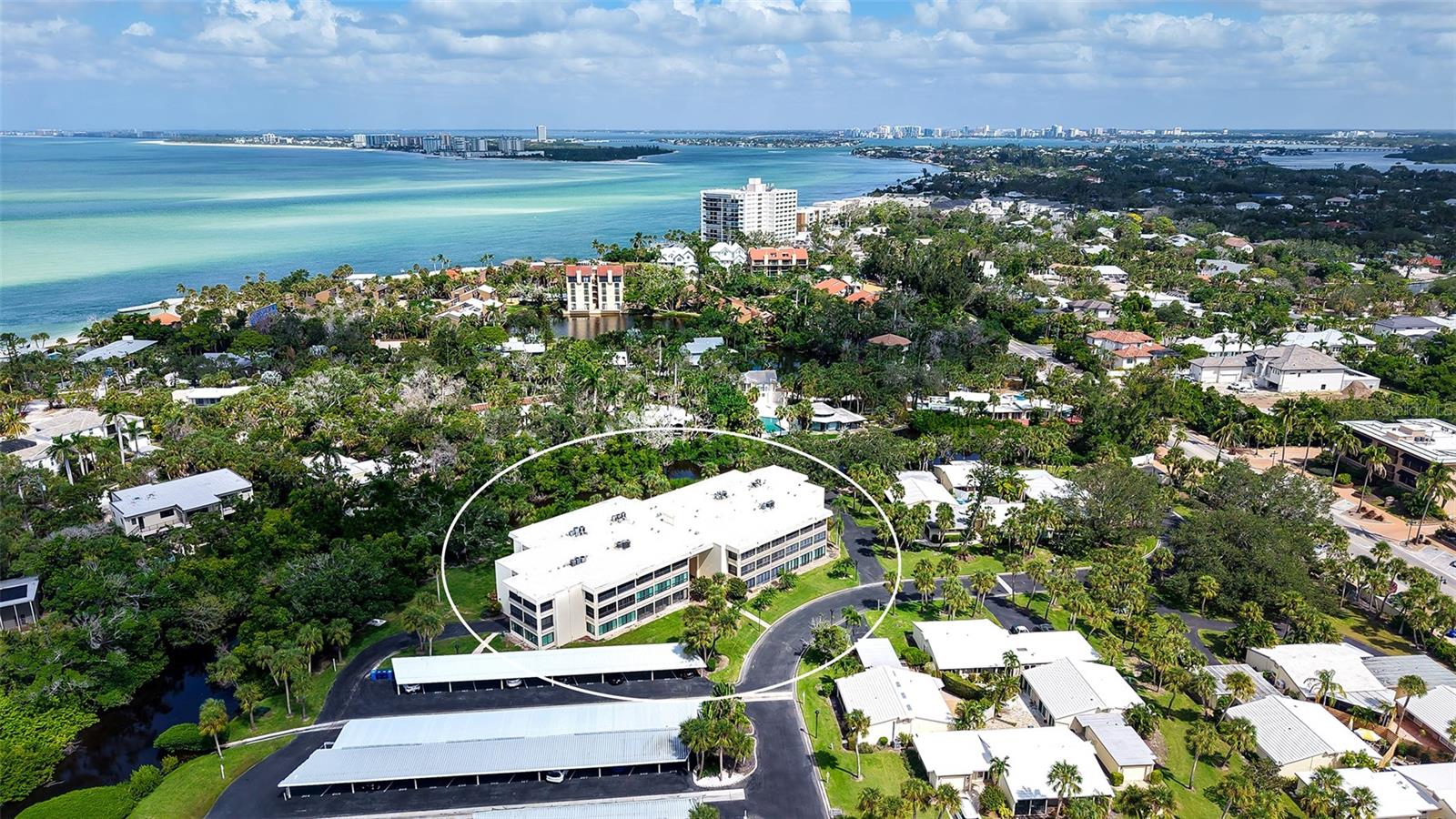 WHISPERING SANDS - Residential