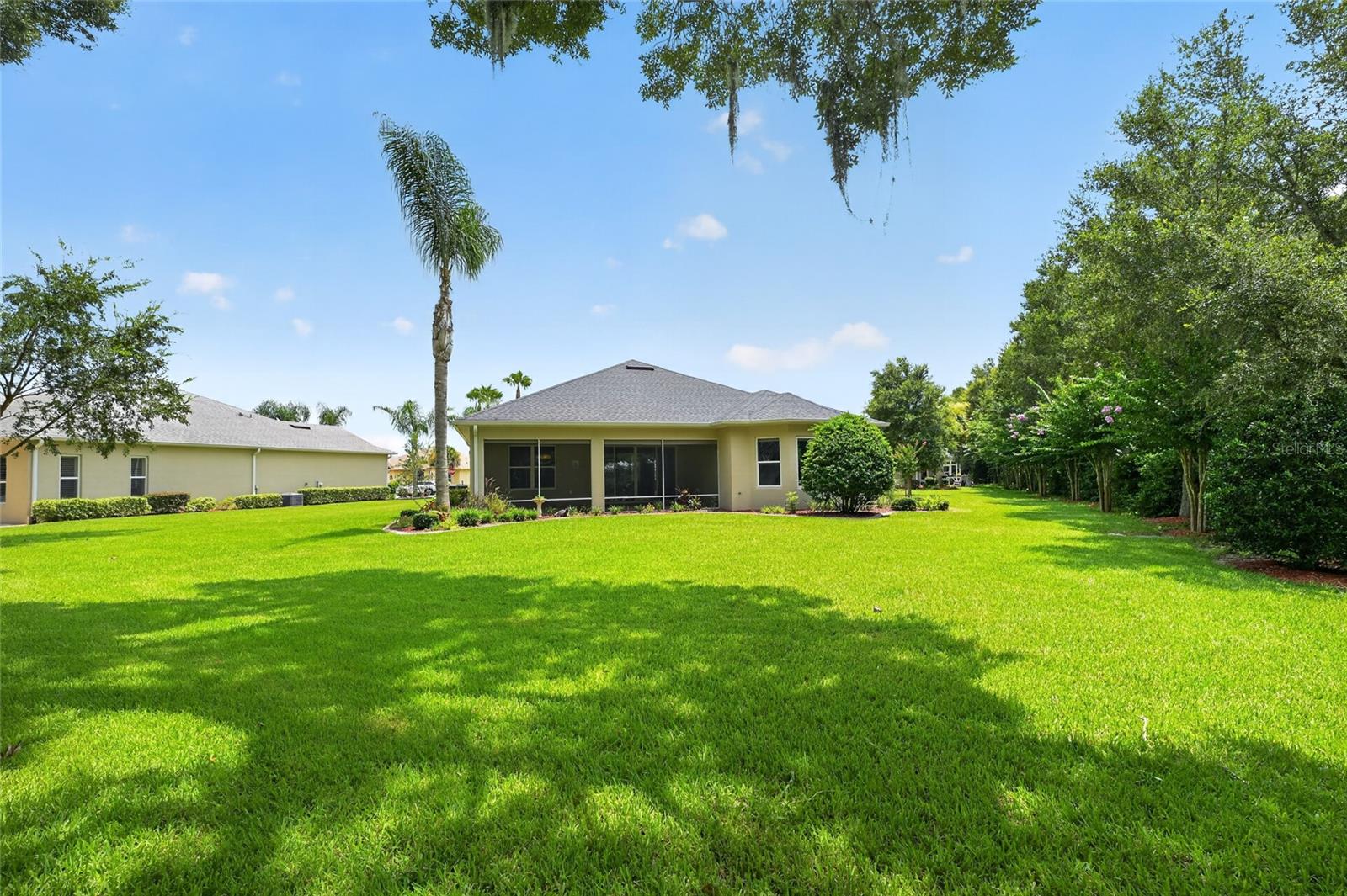LAKESIDE LANDINGS - THE ENCLAVE - Residential
