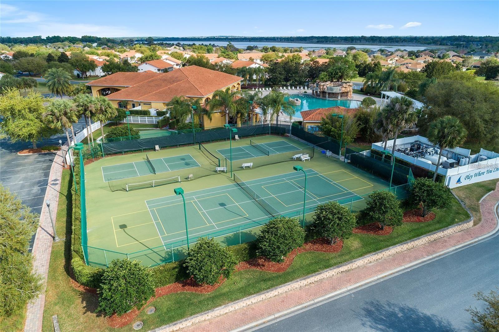 LAKESIDE LANDINGS - THE ENCLAVE - Residential
