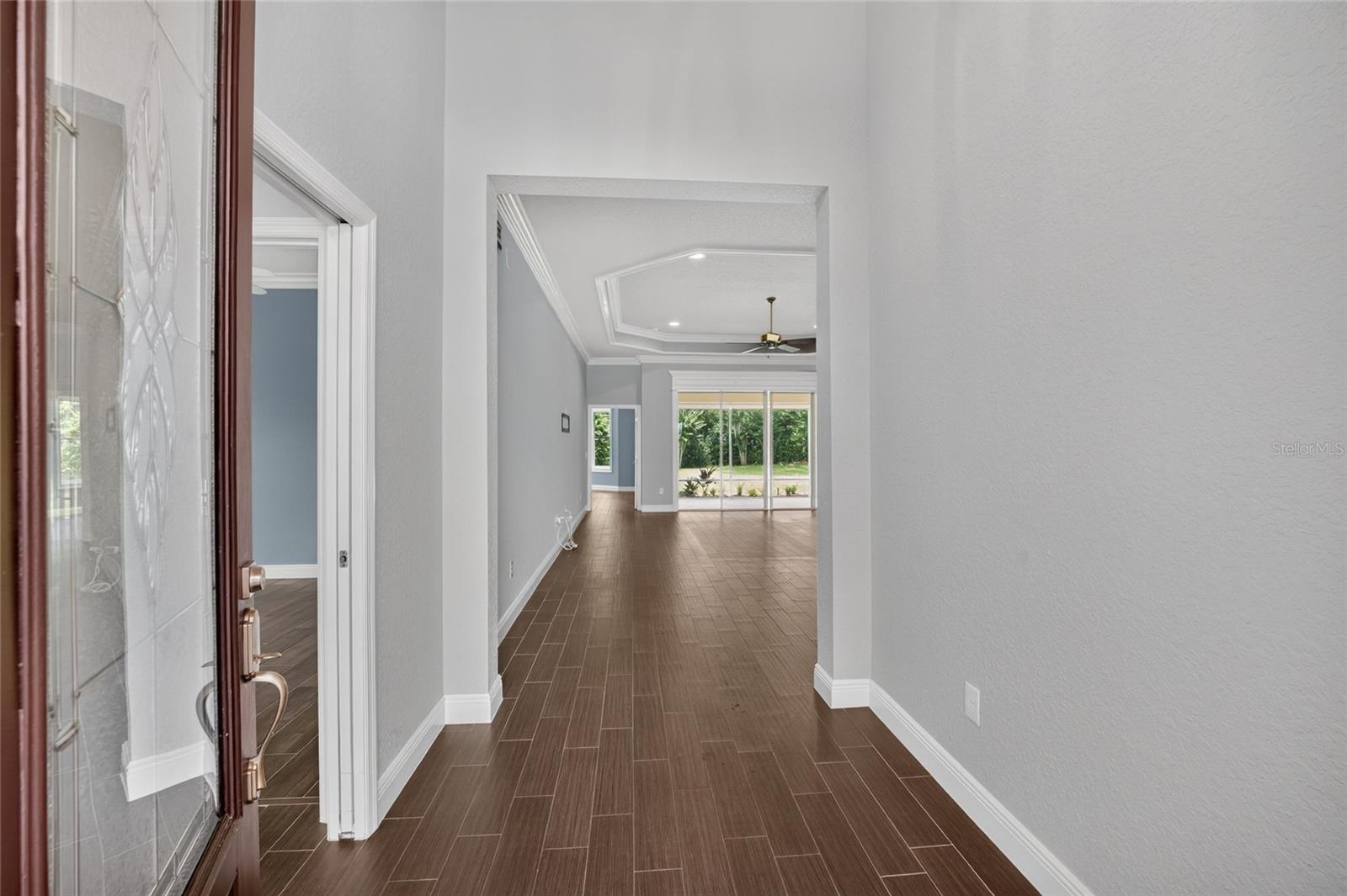 LAKESIDE LANDINGS - THE ENCLAVE - Residential