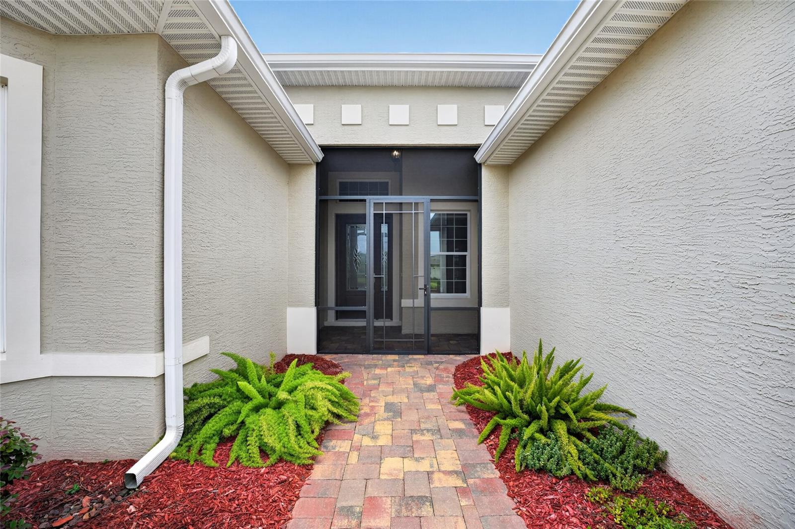 LAKESIDE LANDINGS - THE ENCLAVE - Residential