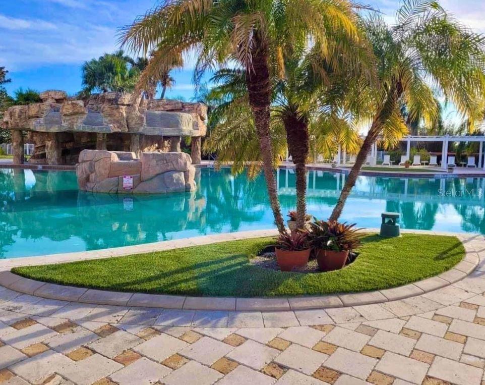 LAKESIDE LANDINGS - THE ENCLAVE - Residential