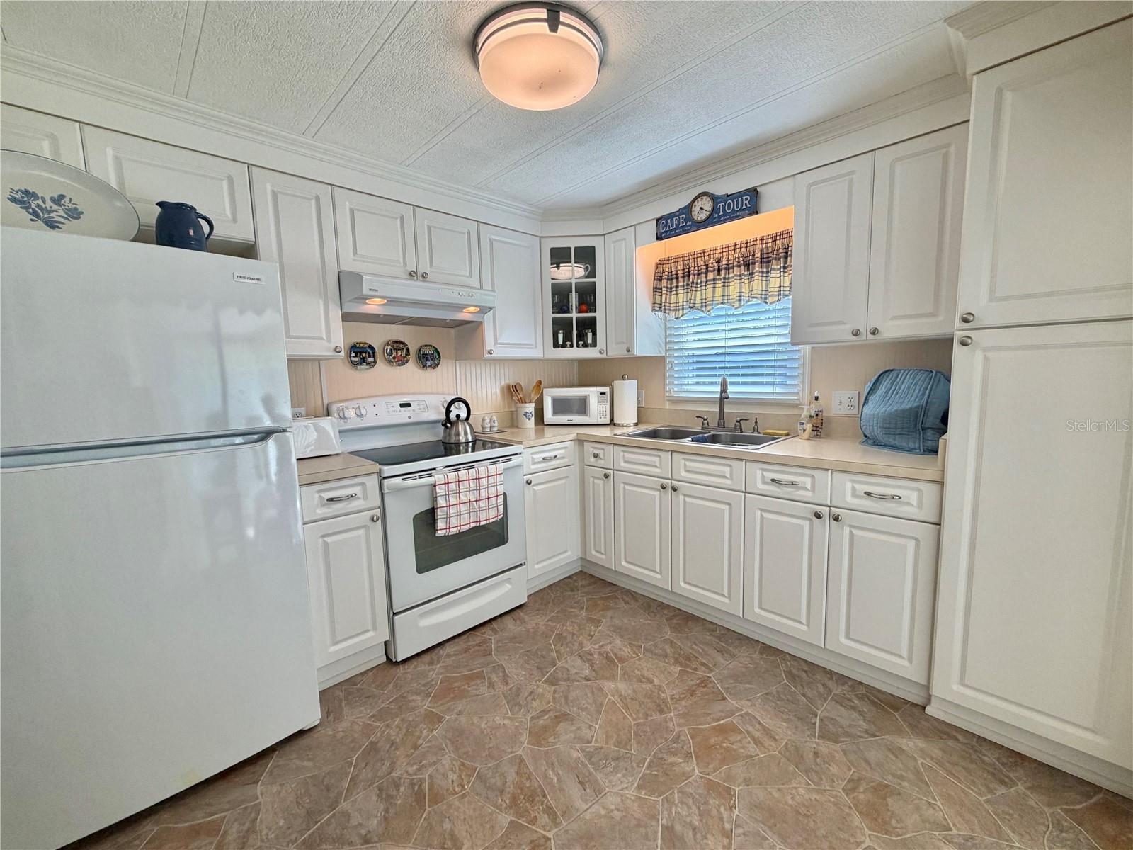 HAWTHORNE AT LEESBURG A COOP - Residential