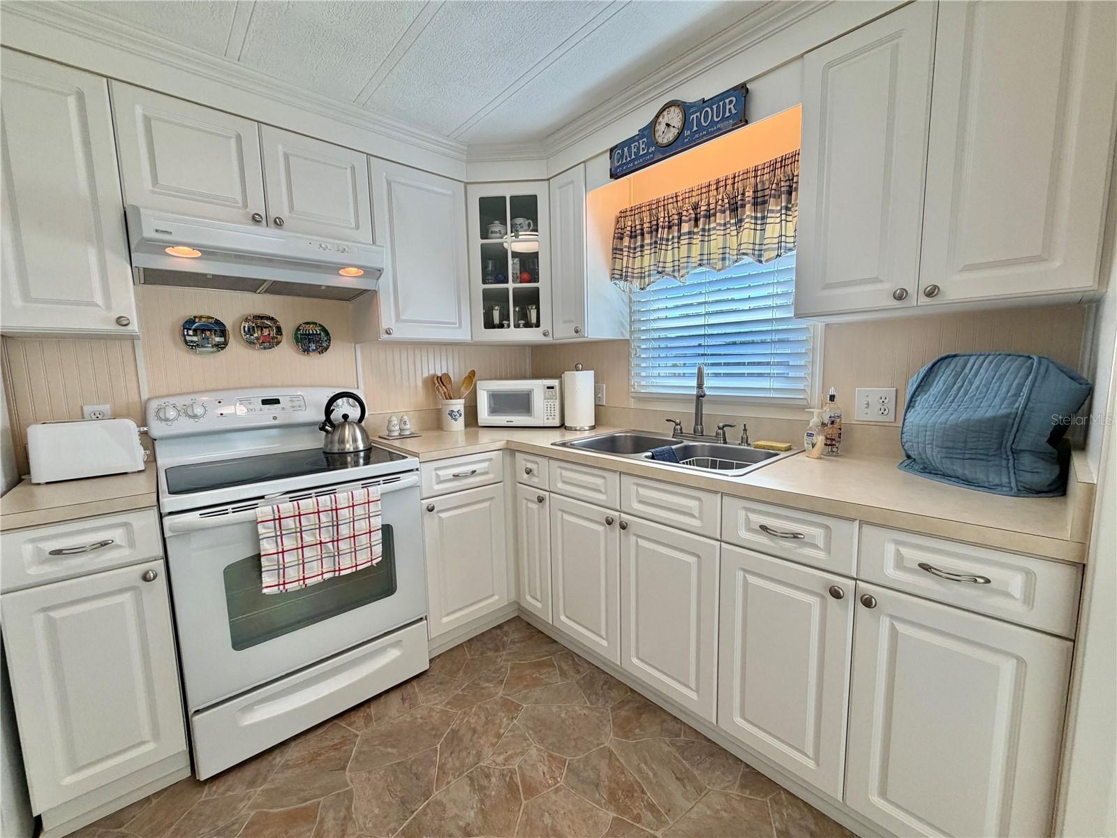 HAWTHORNE AT LEESBURG A COOP - Residential