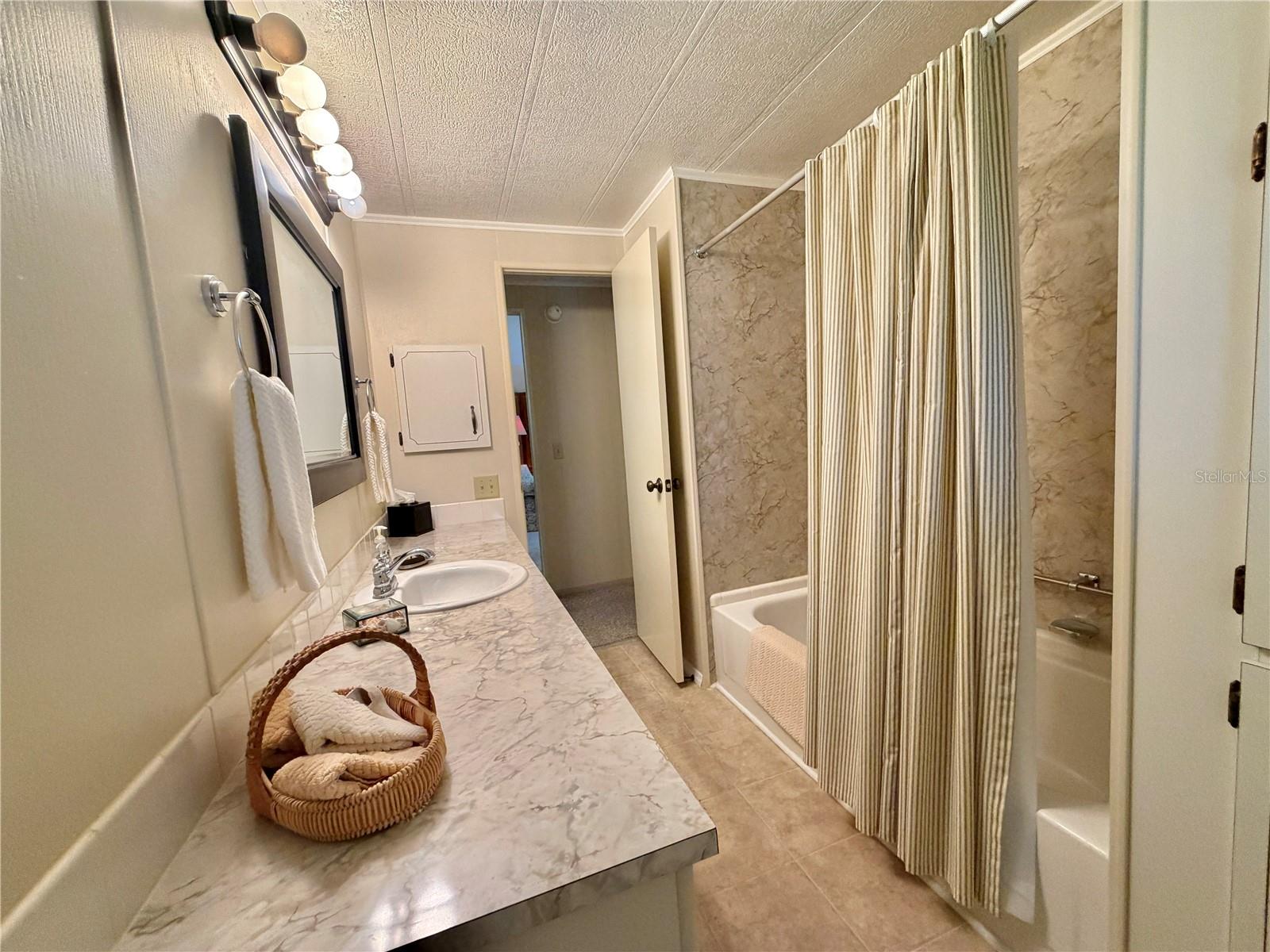 HAWTHORNE AT LEESBURG A COOP - Residential