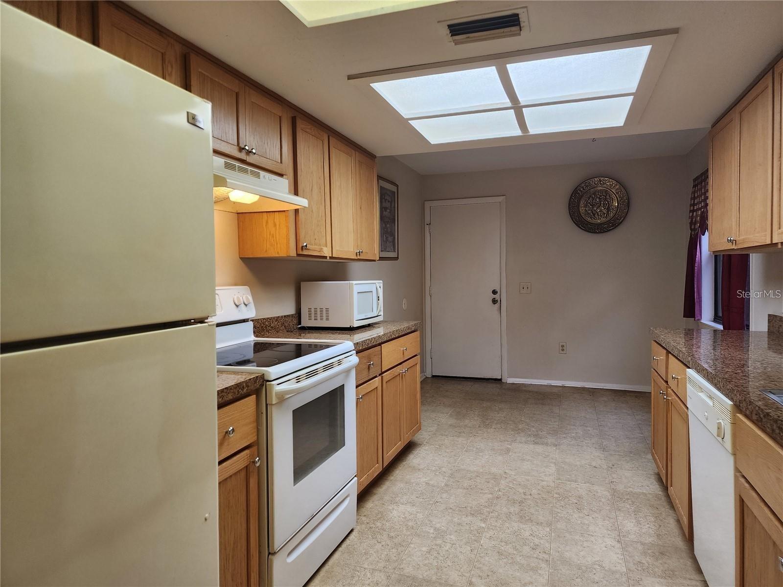 WHITE LAKE SUB - Residential Lease