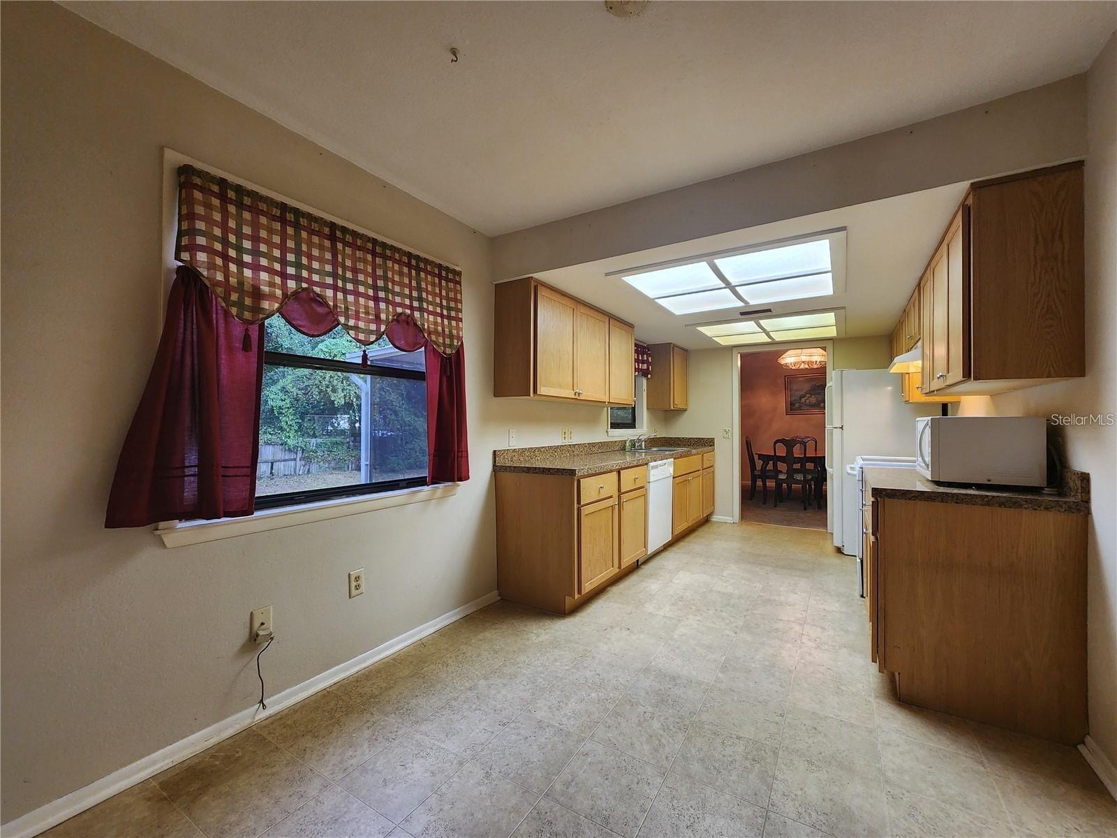 WHITE LAKE SUB - Residential Lease