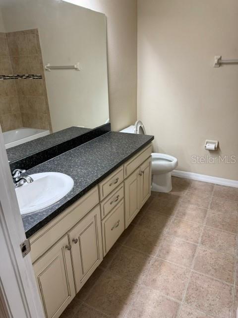 LEXINGTON COMMONS - Residential Lease