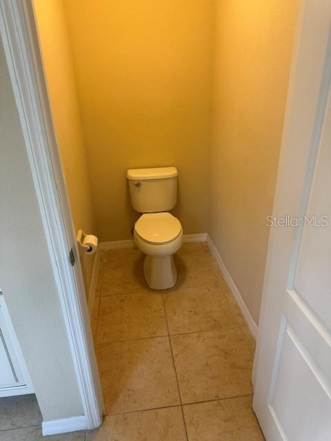 LEXINGTON COMMONS - Residential Lease
