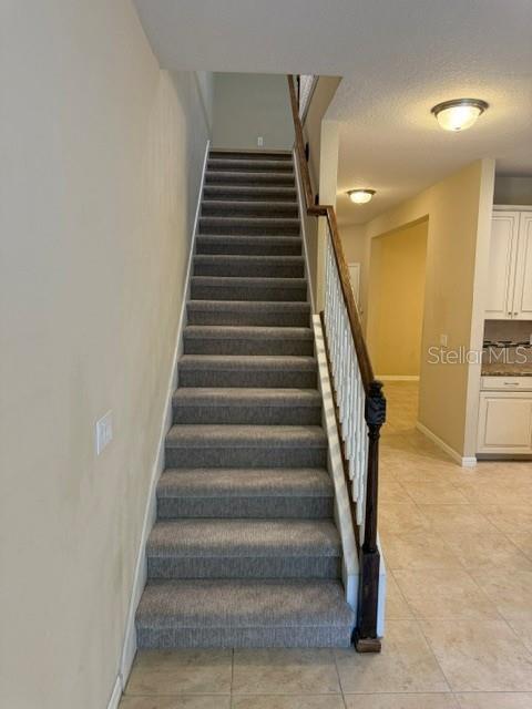 LEXINGTON COMMONS - Residential Lease