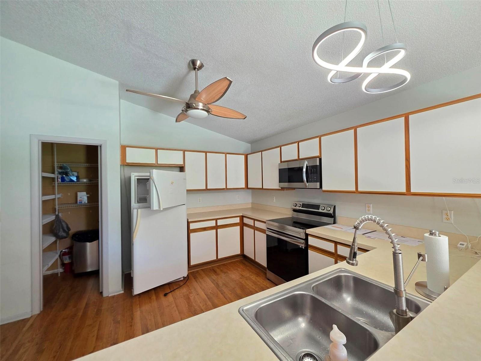 CHASE GROVES UNIT 5A - Residential